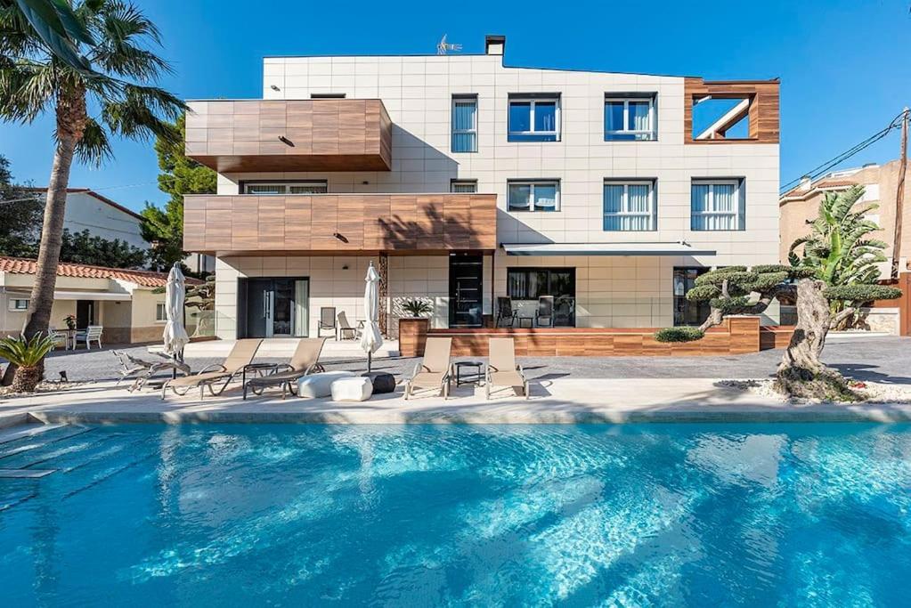 Apartment 2 Min From The Sea Pool, Comfort And Free Wifi Miami Playa