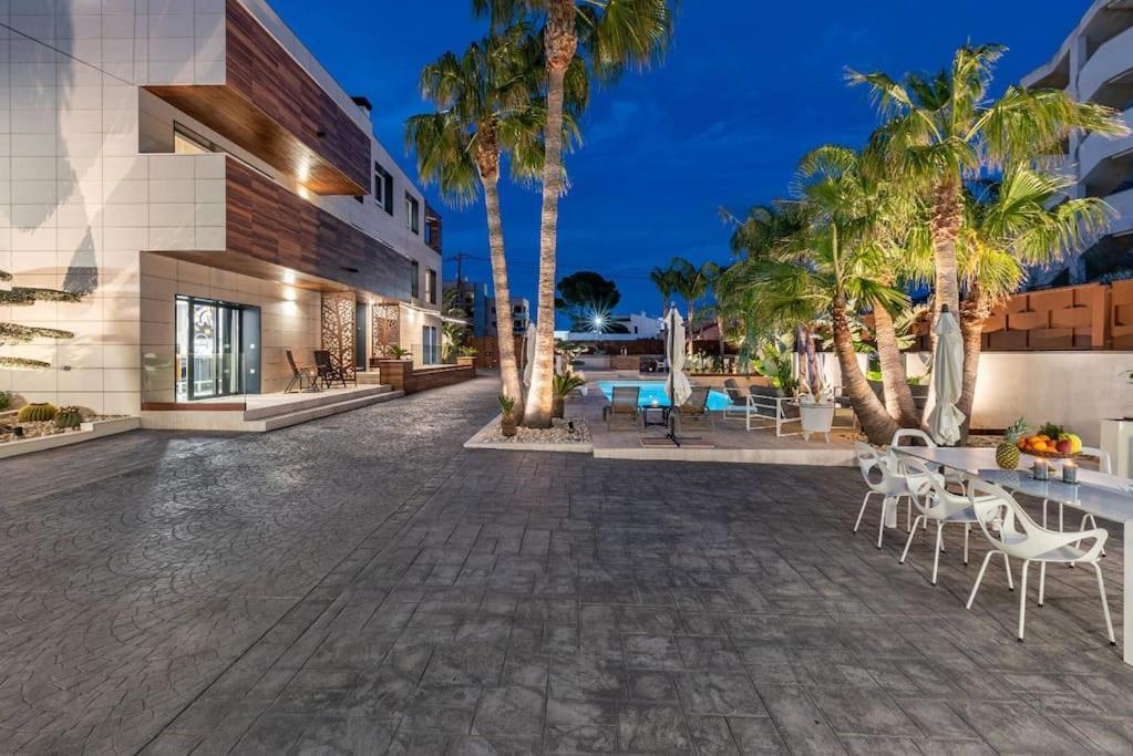 Apartment 2 Min From The Sea Pool, Comfort And Free Wifi *
