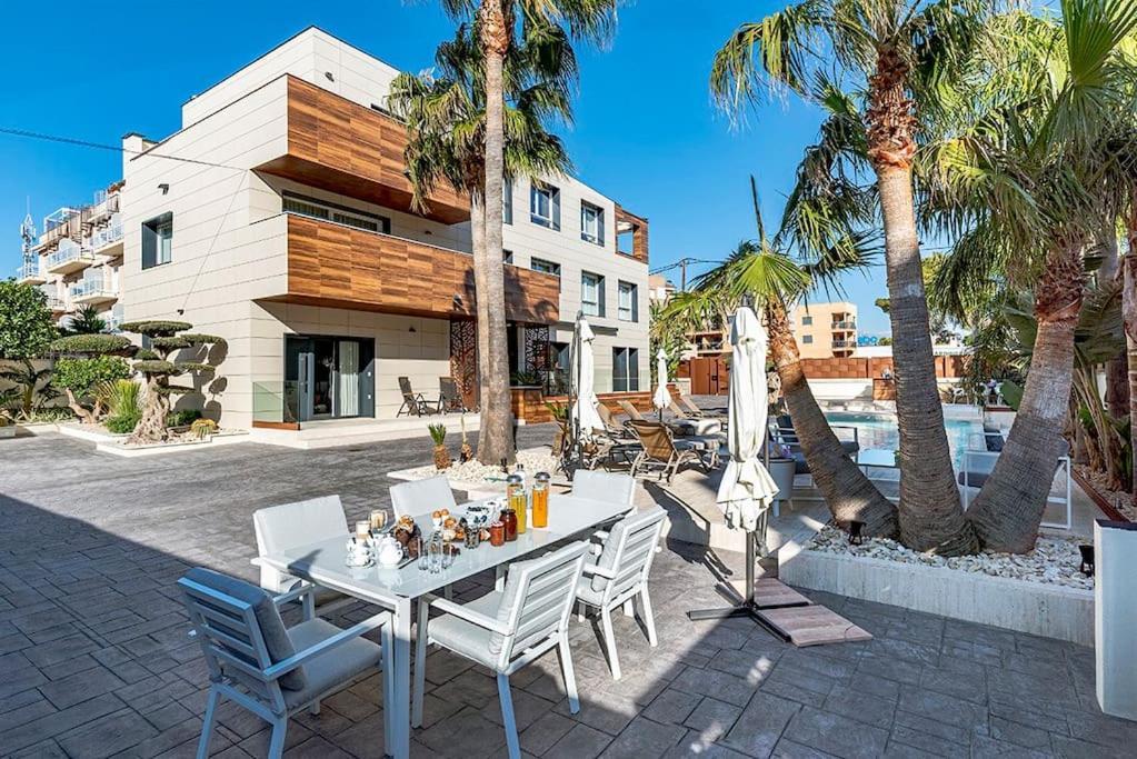 2 Min From The Sea Pool, Comfort And Free Wifi Apartment *
